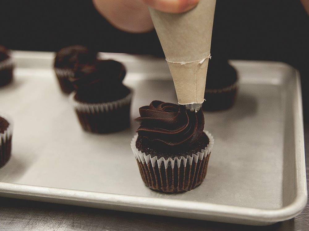 Chocolate Cupcakes in the making form Les Glaceurs